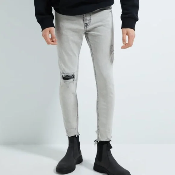 Zara men's ripped skinny jeans with Bandana detail in knee sz 32 nwt